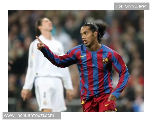 小罗8号球衣背后的传奇故事与足球生涯精彩回顾