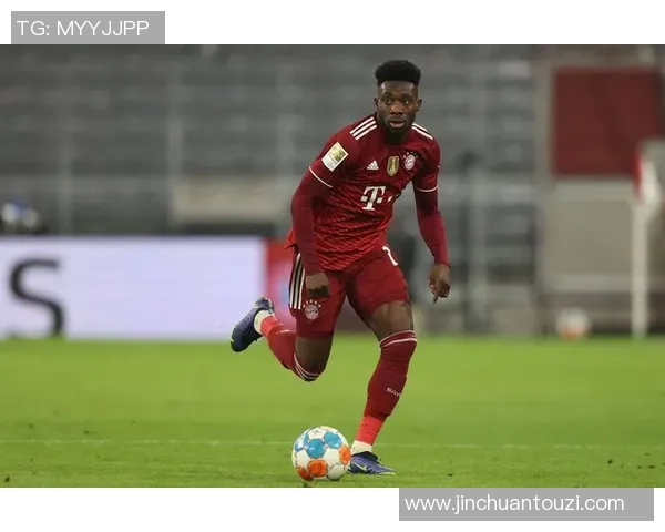 时尚与运动结合足球球星紧身衣搭配技巧解析展现女性独特魅力